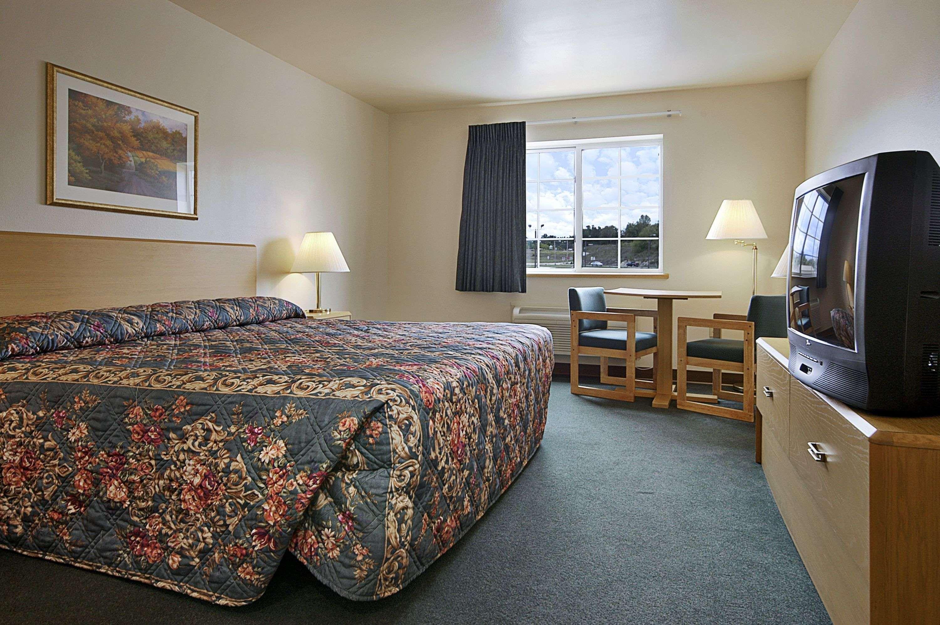 Motel Super 8 By Wyndham Ava Exterior foto